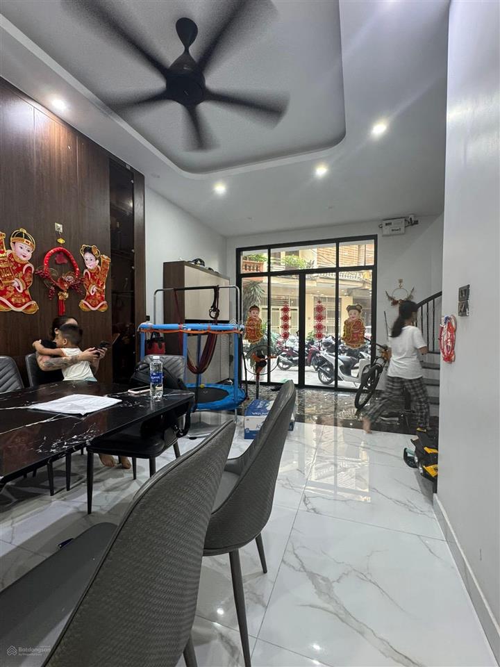 Phân lô nguyễn văn huyên, 60m 5t, ôtô đỗ cửa, 2 thoáng, vài bước ra phố, dân trí cao,ở & kinh doanh