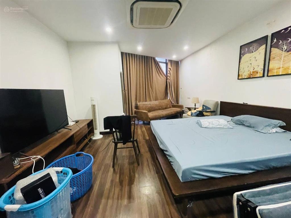 Nhà đẹp lô góc pháo đài láng, 62m 6 tầng, thang máy xịn, phân lô, vỉa hè, 2 ôtô tránh, nhà đẹp, kd