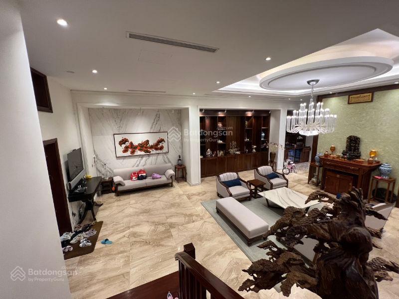 Phân lô hoàng quốc việt, 70m 4 tầng, mt rộng, ôtô vào nhà, thang máy chờ, sổ đẹp, ở và kinh doanh