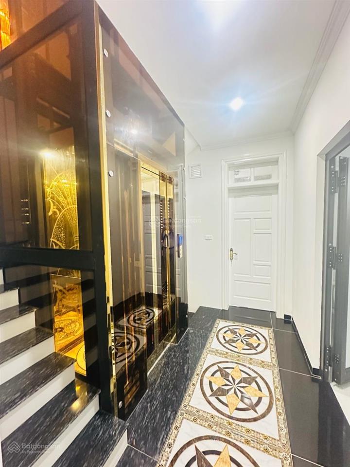 Bán nhà nguyễn chí thanh, 59m 7 tầng, thang máy êm ru, 2 thoáng, gara, nhà đẹp ở ngay, kinh doanh