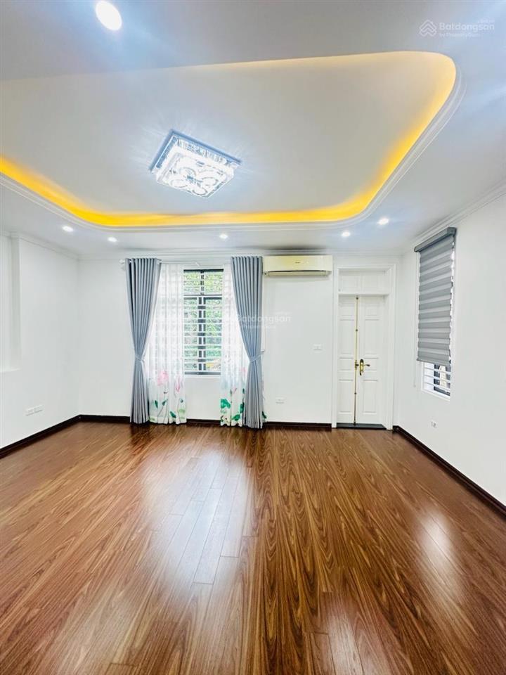 Bán nhà nguyễn chí thanh, 59m 7 tầng, thang máy êm ru, 2 thoáng, gara, nhà đẹp ở ngay, kinh doanh