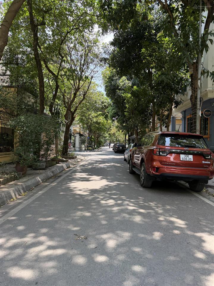 Siêu đẹp! nhà ba đình, kim mã, 101m 5 tầng, thang máy, gara 7 chỗ, ngõ thông,ở chất kinh doanh đỉnh