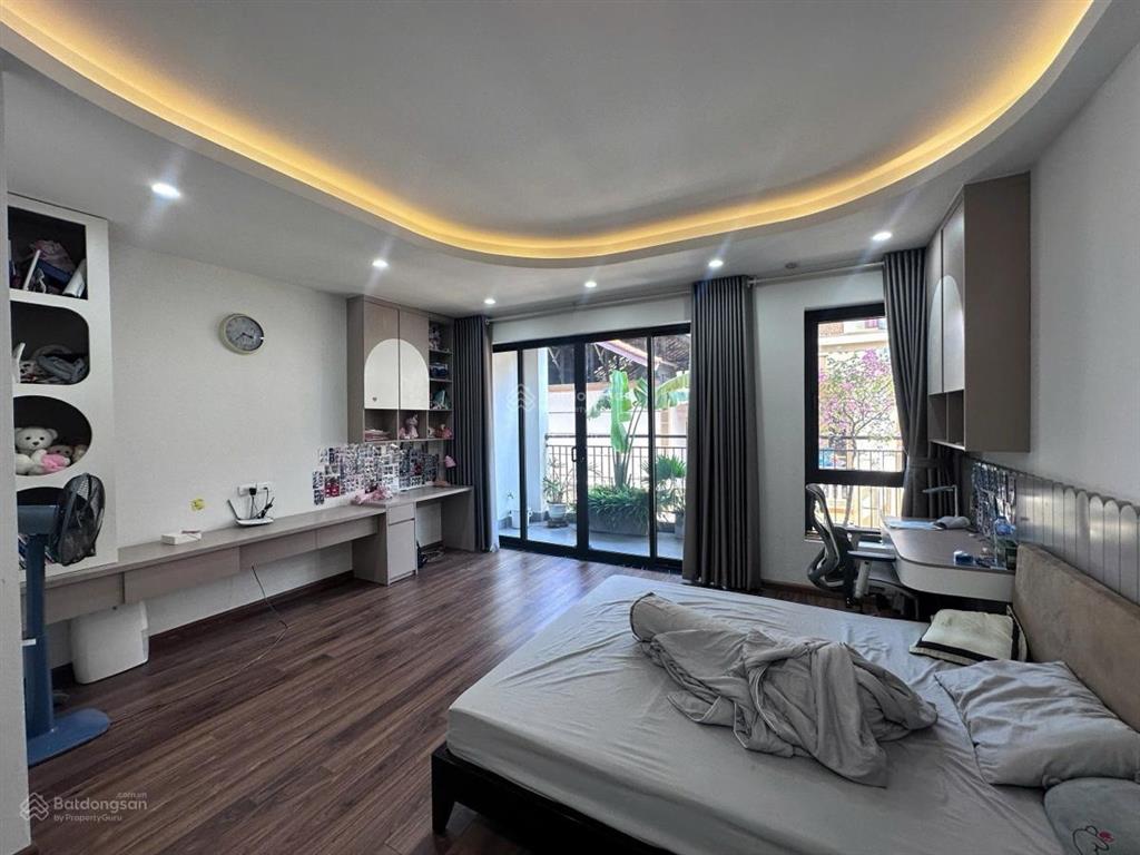 Tòa vp mai dịch, 65m2 x 6 tầng, thang máy, lô góc, mặt tiền đẹp, ô tô tránh, khai thác đa công năng