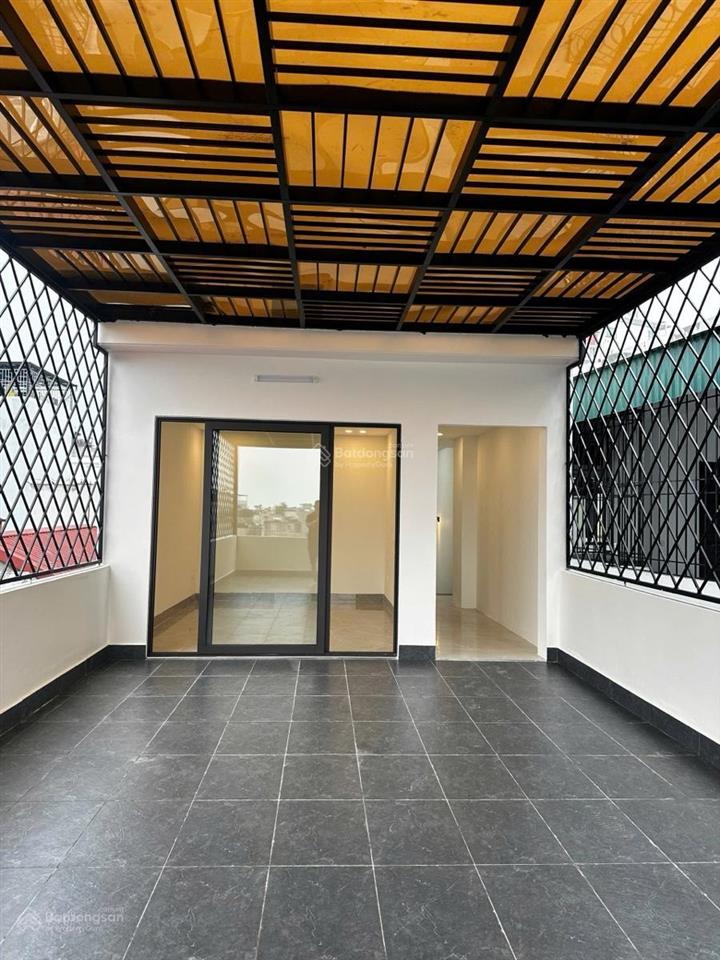 Tòa vp mai dịch, 65m2 x 6 tầng, thang máy, lô góc, mặt tiền đẹp, ô tô tránh, khai thác đa công năng
