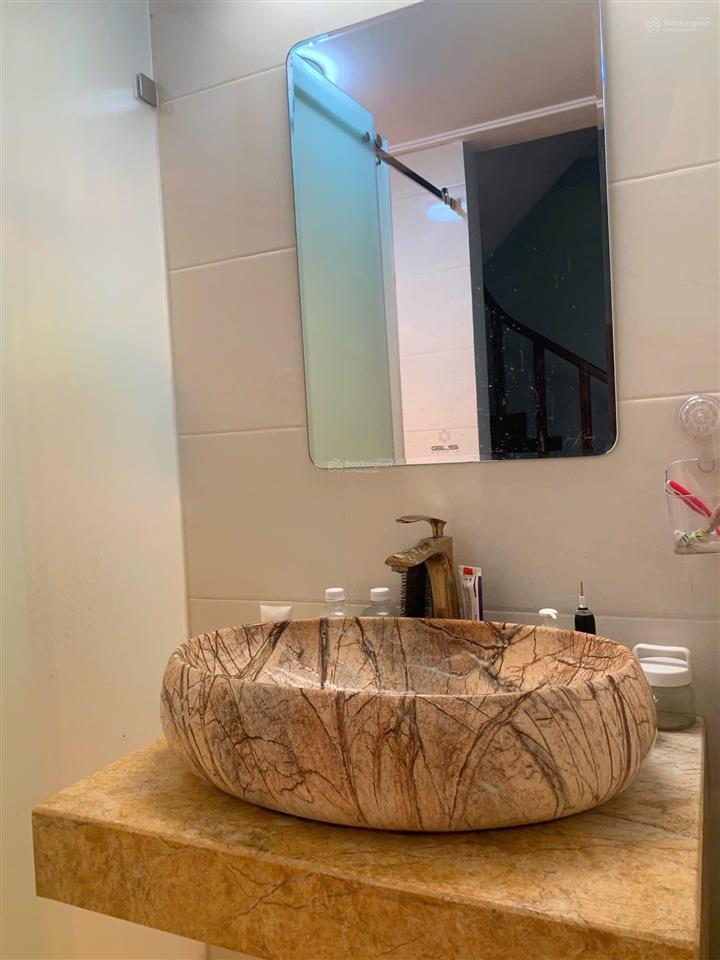 Phân lô mai dịch, 66m 4t, hai mặt thoáng, ô tô 7 chỗ đỗ cửa, dòng tiền ổn định, gần đh thương mại