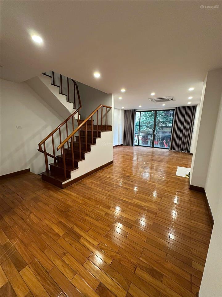 Bán nhà phân lô mai dịch, doãn kế thiện, 55m 5t thang máy, ô tô đỗ cửa, ở và cho thuê hiệu quả