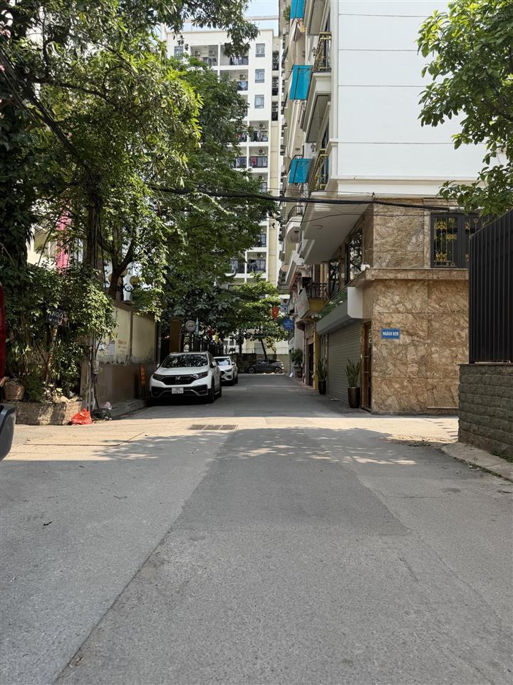 Bán nhà mai dịch, doãn kế thiện, 65m 5 tầng, ô tô vào nhà, gần phố, ở và cho thuê, sẵn dòng tiền