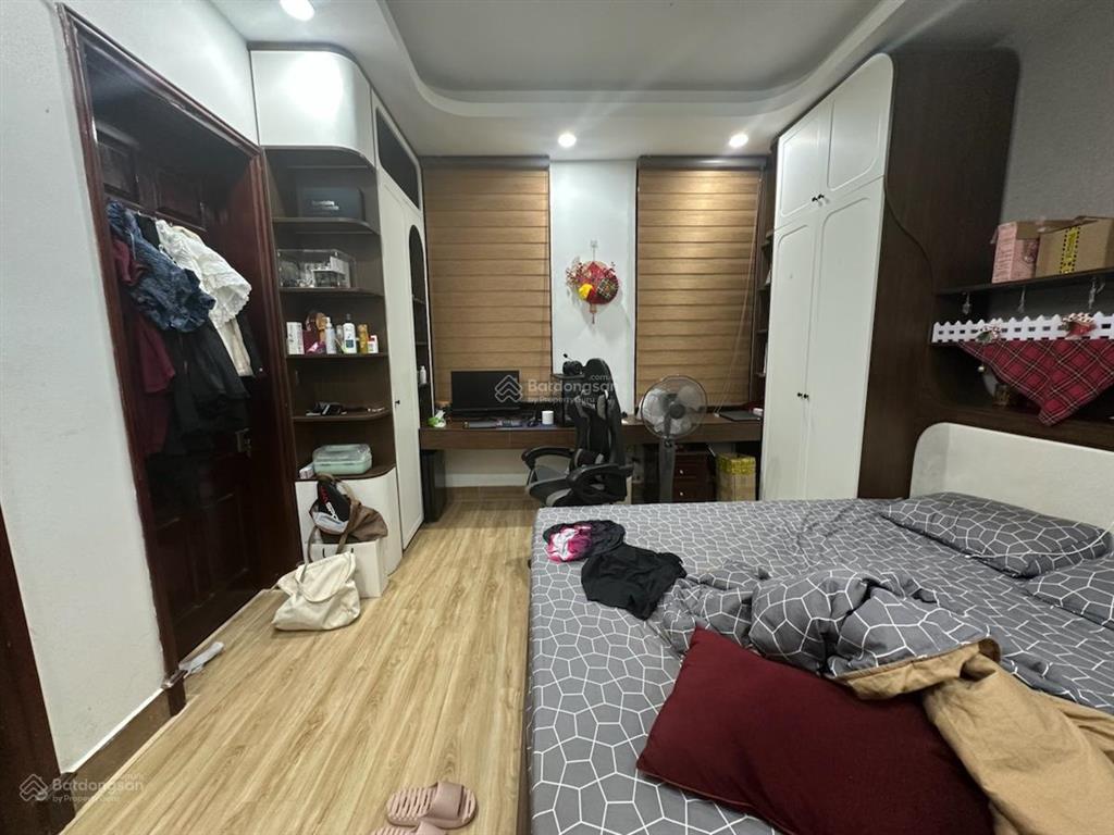 Bán nhà mai dịch, doãn kế thiện, 65m 5 tầng, ô tô vào nhà, gần phố, ở và cho thuê, sẵn dòng tiền