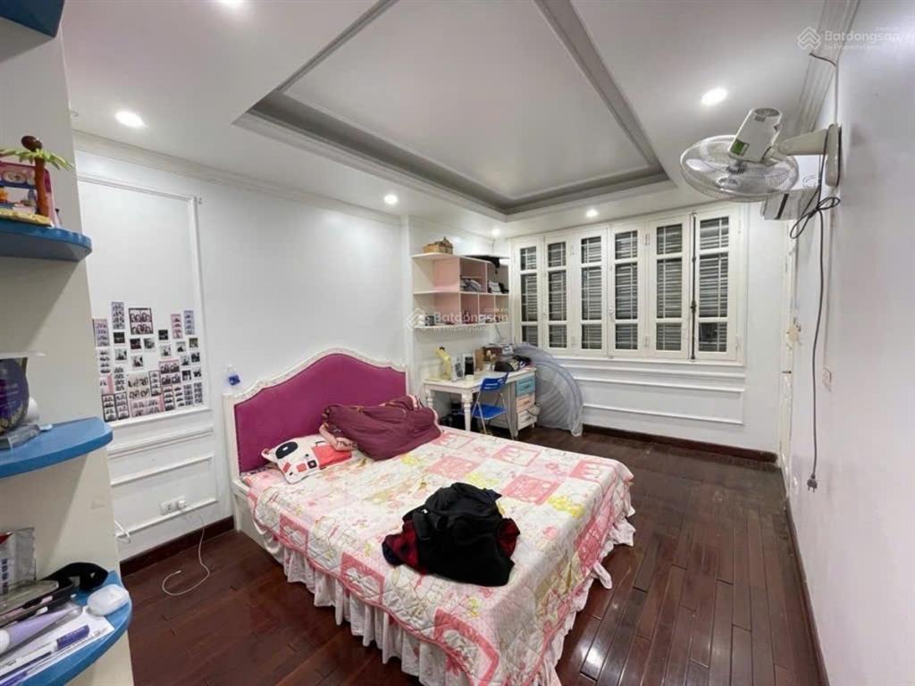 Bán nhà trung kính, 70m 6 tầng, nhà đẹp, ô tô, khu dân trí cao, an sinh đỉnh, kinh doanh sầm uất