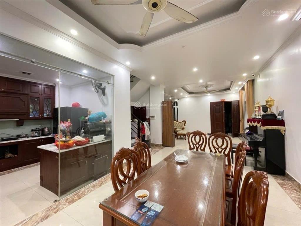 Bán nhà trung kính, 70m 6 tầng, nhà đẹp, ô tô, khu dân trí cao, an sinh đỉnh, kinh doanh sầm uất