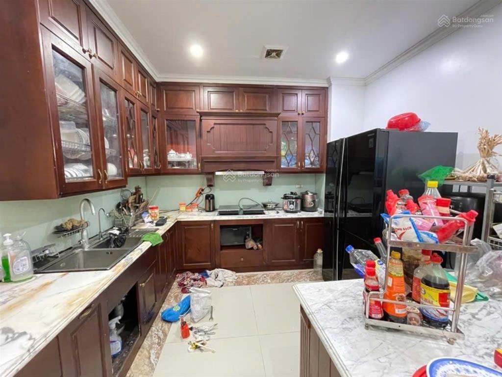 Bán nhà trung kính, 70m 6 tầng, nhà đẹp, ô tô, khu dân trí cao, an sinh đỉnh, kinh doanh sầm uất