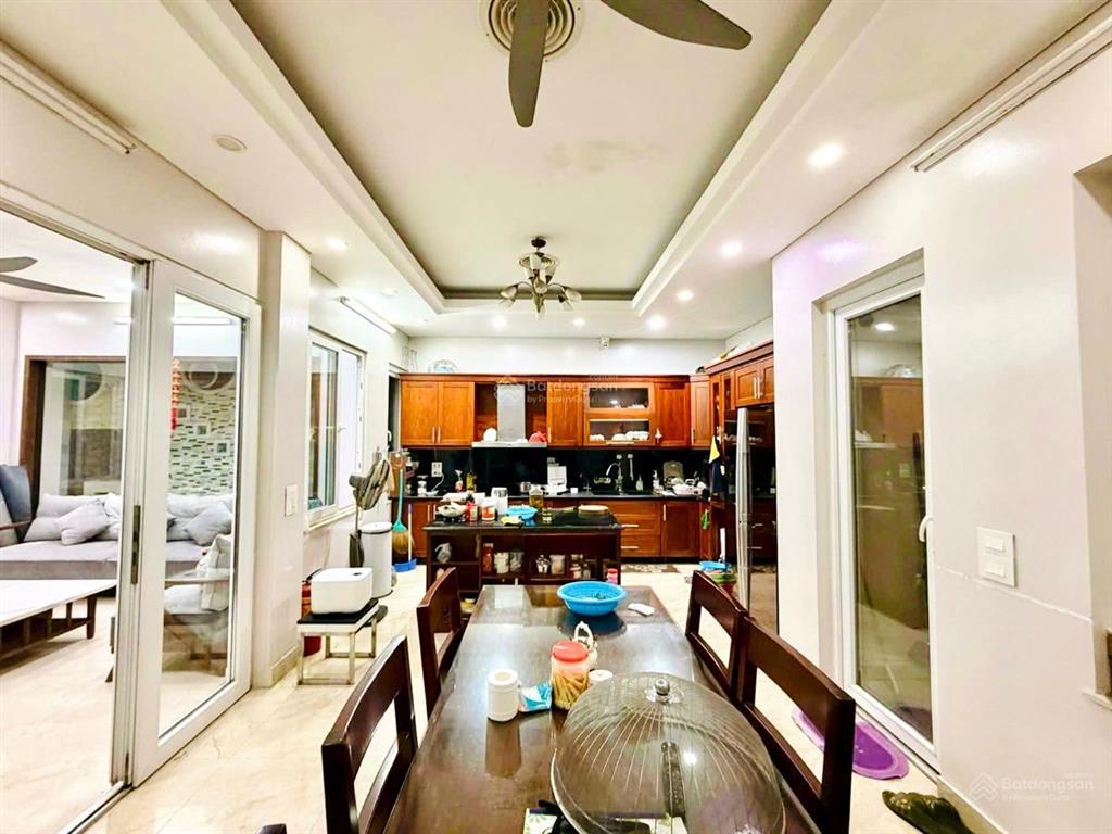 Biệt thự mỹ đình, nguyễn cơ thạch, 112m 5t, mt 12m, vỉa hè hai bên, gara riêng, thang máy chờ