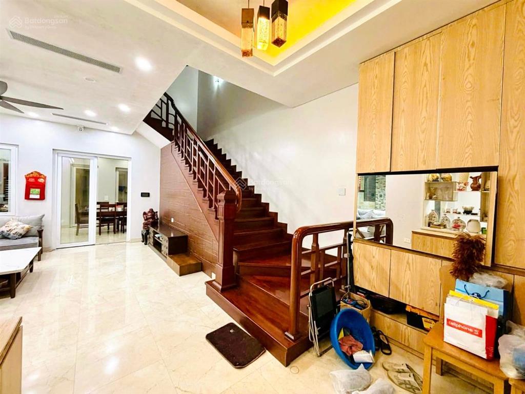 Biệt thự mỹ đình, nguyễn cơ thạch, 112m 5t, mt 12m, vỉa hè hai bên, gara riêng, thang máy chờ