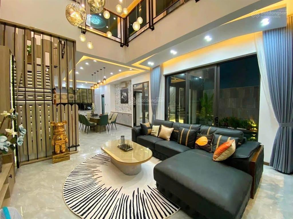 Phân lô khu nguyên hồng, 97m 6t, thang máy, ngõ rộng 3 ô tô tránh, 2 mặt thoáng, ở và kd văn phòng