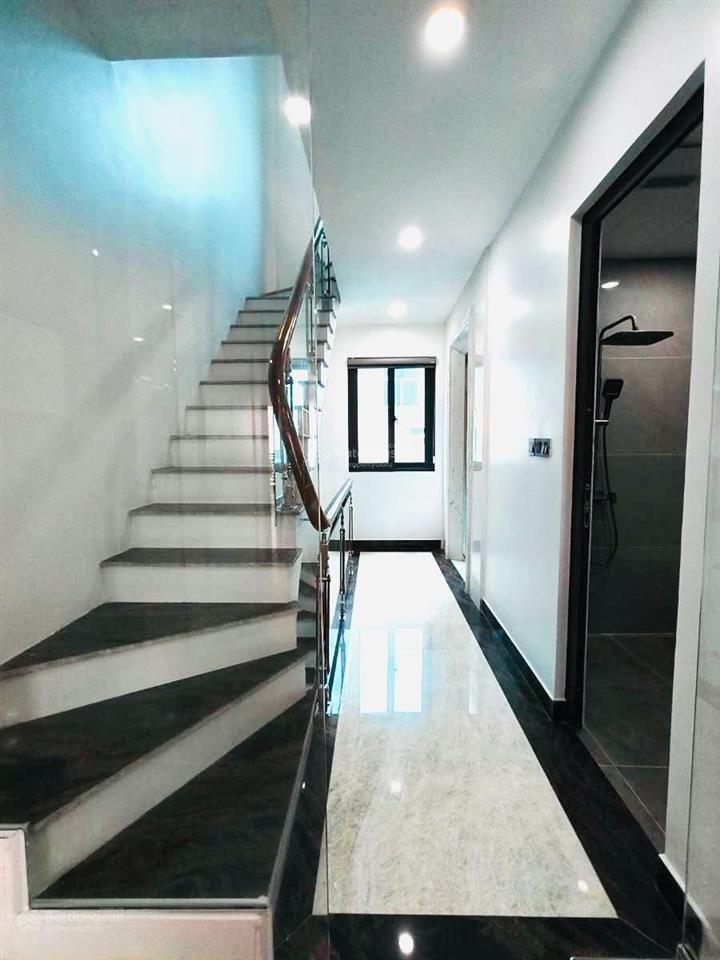 Tòa nhà mặt phố nguyễn văn huyên, thang máy, vỉa hè đá bóng, dt 5%/năm, gpxd, pccc chuẩn, 89m2x9t