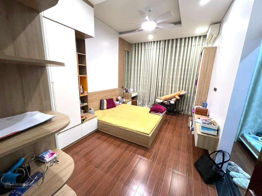 Hàng hiếm phố cầu giấy, lô góc, 65m 5 tầng, ngõ ô tô tránh, chỉ 30m ra mặt phố, kinh doanh đỉnh.