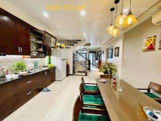 Nhà phân lô khu dịch vọng hậu, 73mx5t, ôtô đỗ cửa, hai mặt thoáng, vừa ở vừa tạo dòng tiền ổn định