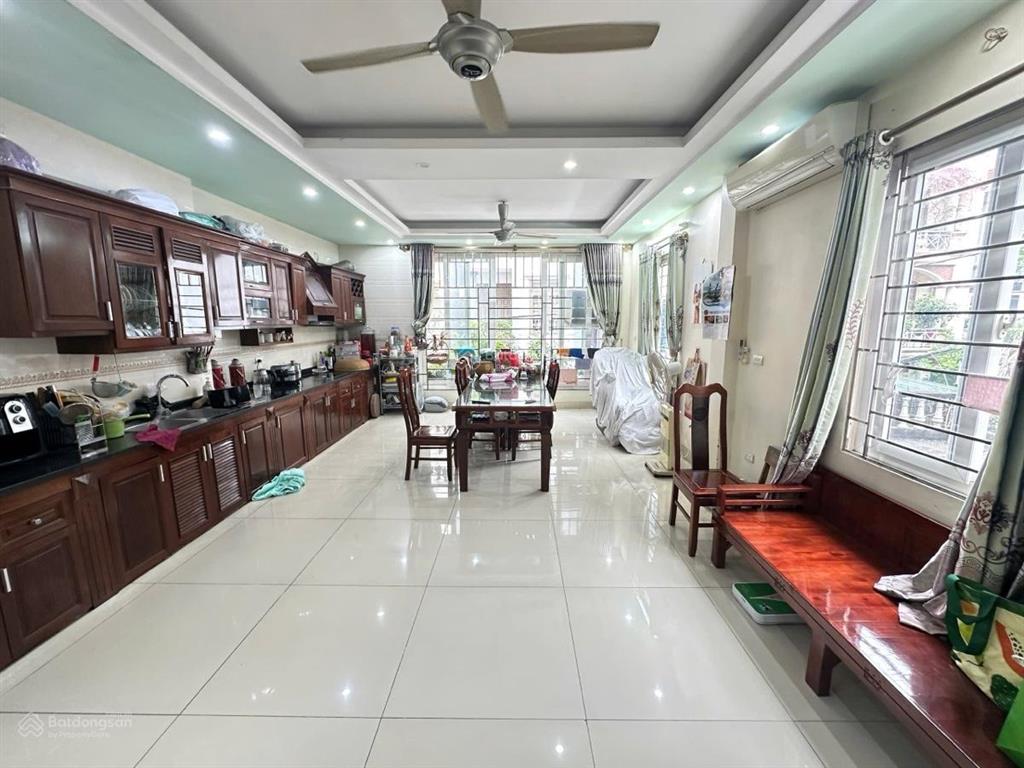 Bán nhà khu duy tân, 57m 5 tầng, ô tô tránh, đỗ, nhà đẹp, ở và kinh doanh hiệu quả
