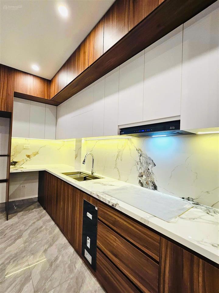 Qh ổn định! phân lô hoàng quốc việt, ngõ thông xe tải tránh, gara ô tô, 2 thoáng, sổ cc, tm, 74m2
