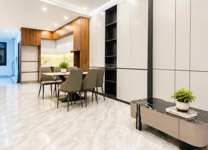 Qh ổn định! phân lô hoàng quốc việt, ngõ thông xe tải tránh, gara ô tô, 2 thoáng, sổ cc, tm, 74m2