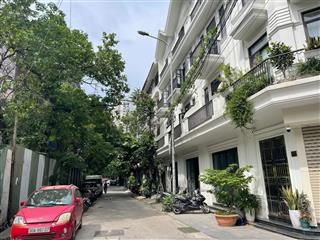 Bán phân lô lưu hữu phước, 70m2, 5 tầng mới đẹp, vỉa hè rộng, ô tô tránh, ở và kinh doanh hiệu quả