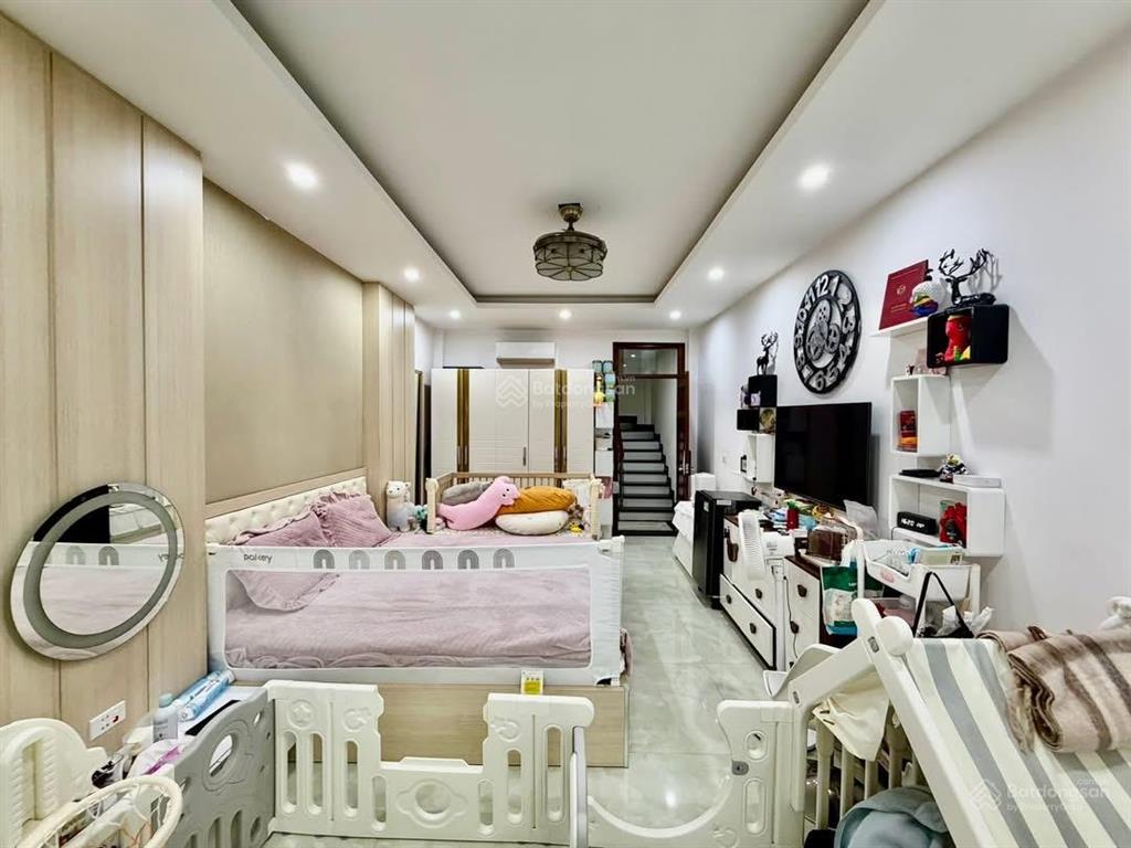 Hiếm! phân lô mai dịch, cầu giấy, 55m*6t vỉa hè, ô tô tránh, dừng đỗ ngày đêm, ở và kdoanh cực tốt