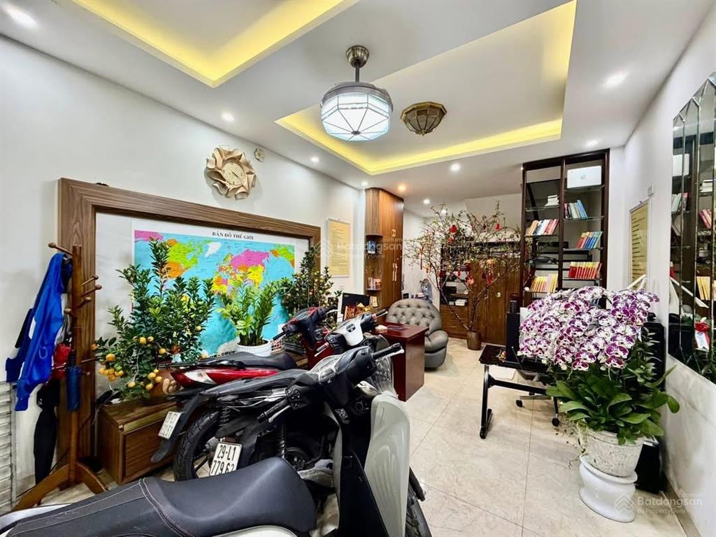 Hiếm! phân lô mai dịch, cầu giấy, 55m*6t vỉa hè, ô tô tránh, dừng đỗ ngày đêm, ở và kdoanh cực tốt