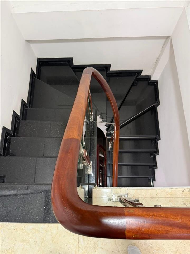 Hiếm! phân lô mai dịch, cầu giấy, 55m*6t vỉa hè, ô tô tránh, dừng đỗ ngày đêm, ở và kdoanh cực tốt