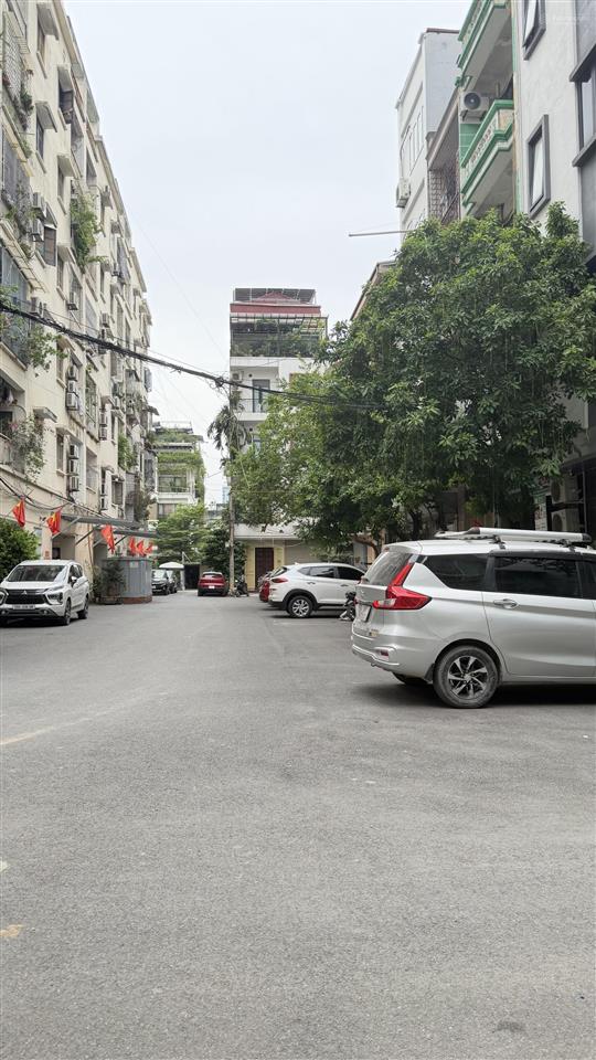 Bán phân lô cạnh kđt nghĩa đô, 55m 4t, ngõ ô tô dừng đỗ thuận tiện, 2 thoáng, phù hợp ở và cho thuê