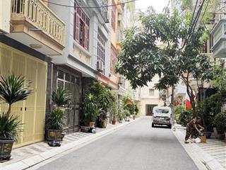 Hiếm nhà phân lô nghĩa đô, 45m², 5 tầng, vỉa hè rộng, ô tô tránh, khu cán bộ, ở kết hợp văn phòng