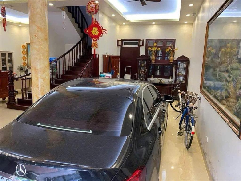 Hiếm nhà khu duy tân, 55m 5t, mặt tiền rộng, ngõ thông ô tô tránh, đang cho thuê, dòng tiền ổn định