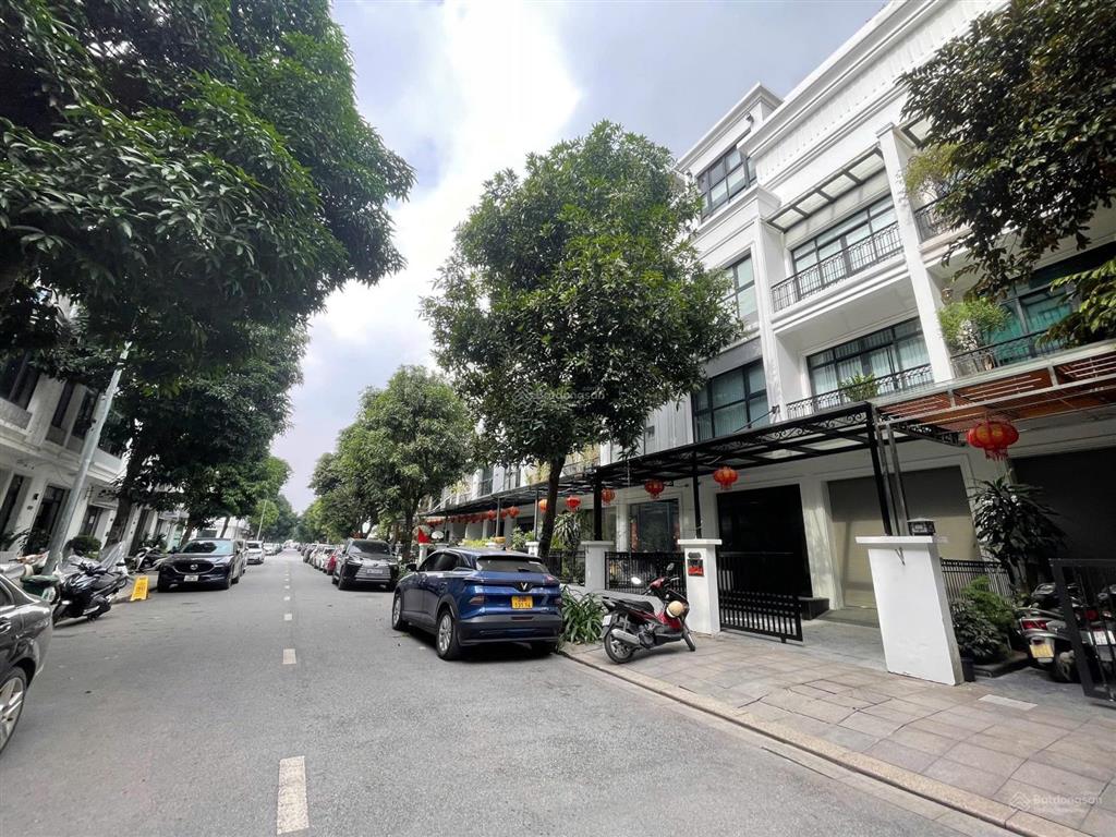 Bán liền kề vinhomes gardenia hàm nghi, 92m², 5t, mt 7m, thang máy, gara riêng, vỉa hè, kinh doanh