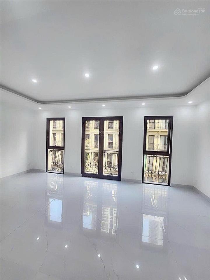 Hiếm có! phân lô hoàng quốc việt, lô góc 2 thoáng, thang máy chờ, 90m 6t, gara, kinh doanh đa dạng