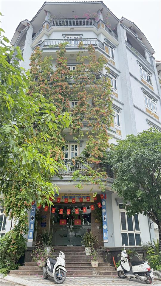 Vip trung hoà, lô góc 90m, vỉa hè thênh thang, khu phân lô thượng lưu, ô tô dừng đỗ ngày đêm