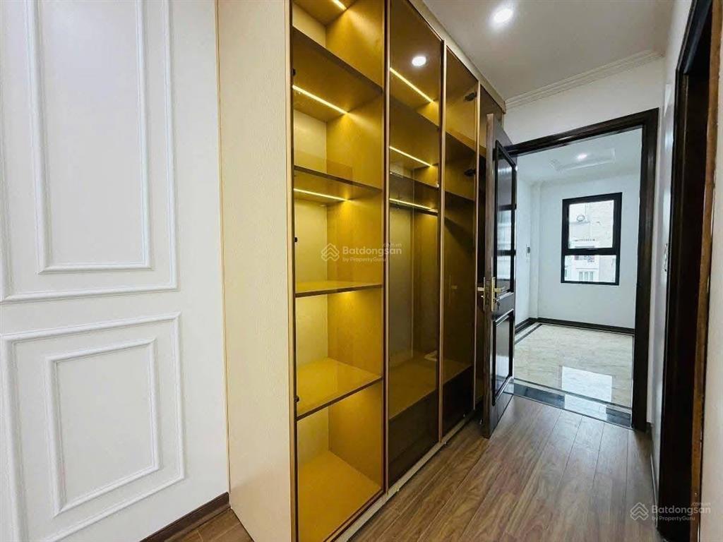 Nhà đẹp khúc thừa dụ, phân lô 47m x 5 tầng, thang máy xịn, ô tô dừng đỗ trước nhà, phố văn minh