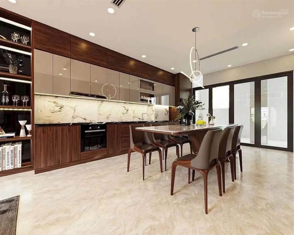 Bán nhà dương quảng hàm phố vip 50m 5t