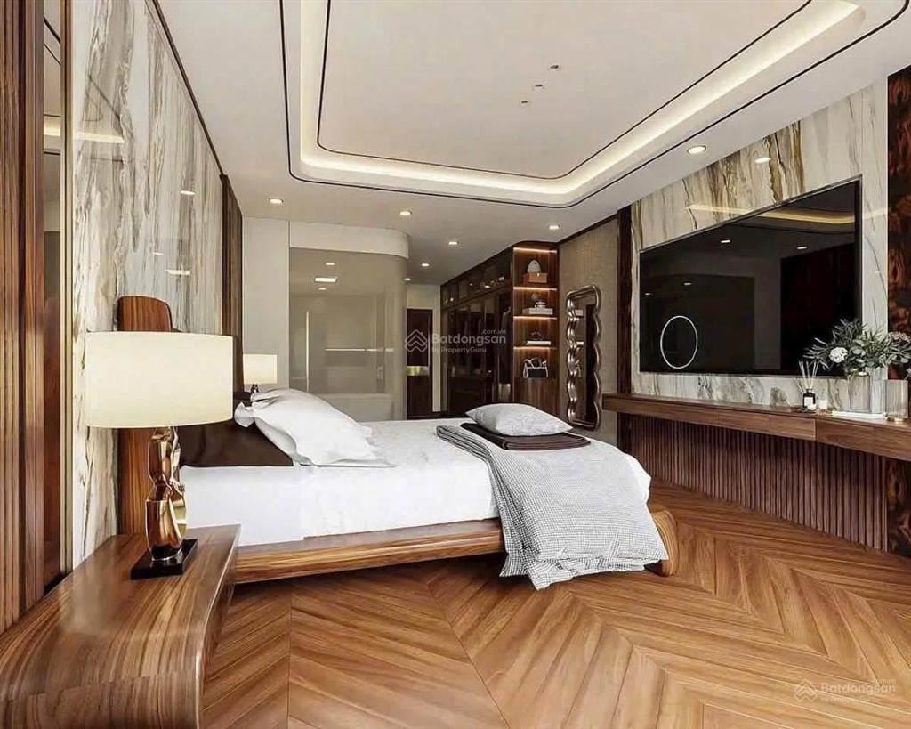 Mặt phố trương công giai, 45m2 x 5t, thang máy, vỉa hè rộng, mặt tiền hiện đại, kinh doanh ngay