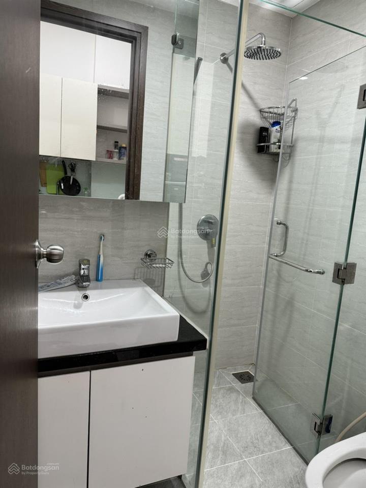 Bán căn hộ cc kingston residence, phú nhuận dt 80m2, 2pn 2wc sổ giá 7,4ty  0907 909 *** hùng