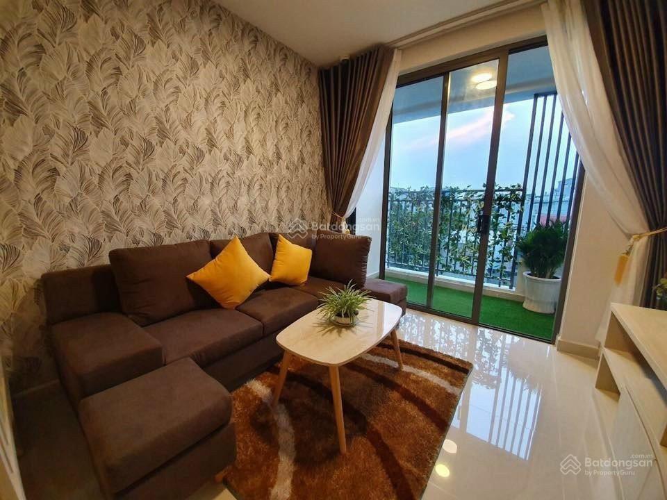 Bán căn hộ cc res 11 lạc long quân, quận 11. dt 82m2 căn góc 2pn 2wc giá 5,5ty  0907 909 *** hùng