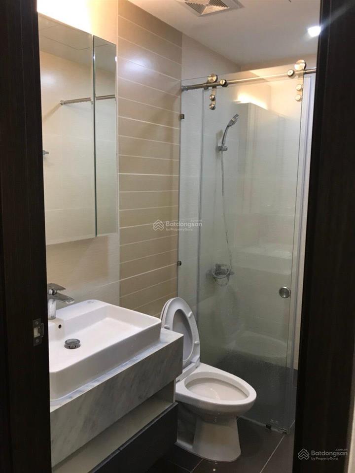Bán cc park legend, hoàng văn thụ, 70m2 giá 6,1 tỷ, 2pn, 2wc,  0907 909 *** hùng