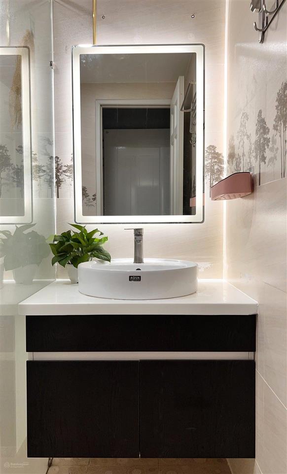 Cho thuê căn hộ cc hùng vương plaza, quận 5. dt 130m2, 2pn, 3wc giá 20tr  0907 909 *** hùng