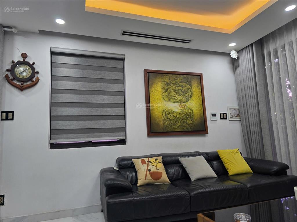 Cho thuê căn biệt thự sân vườn mẫu c rộng rãi full nội thất