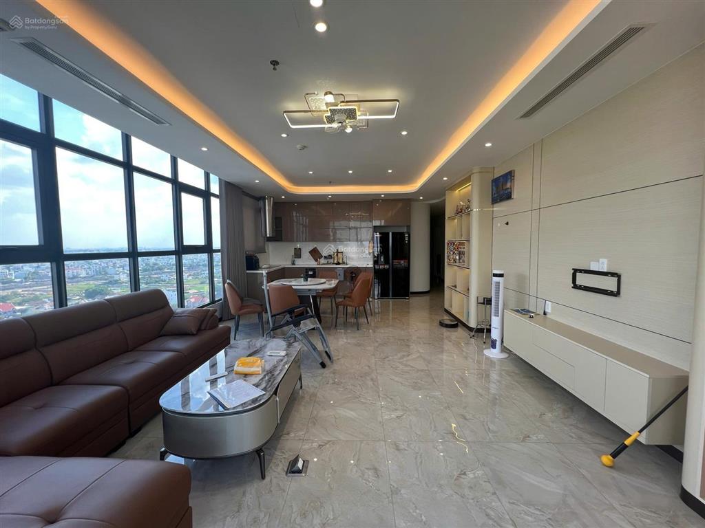 Penthouse sân vườn biệt thự góc trên không view sân bay. giá 8.8 tỷ tl