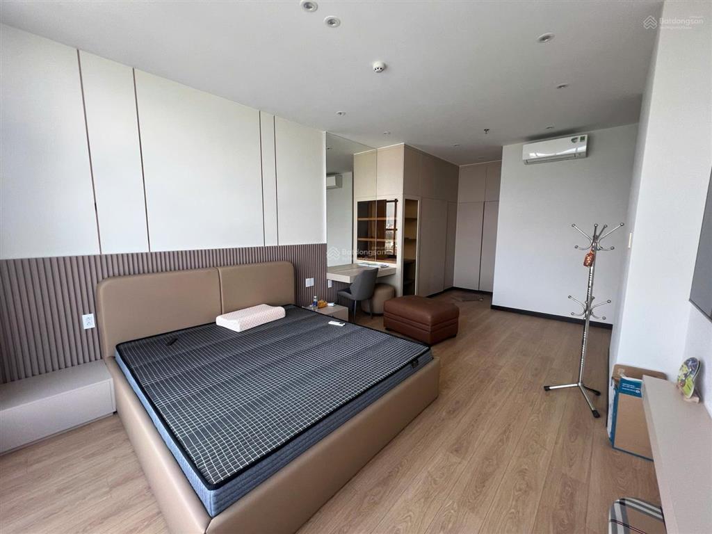 Penthouse sân vườn biệt thự góc trên không view sân bay. giá 8.8 tỷ tl