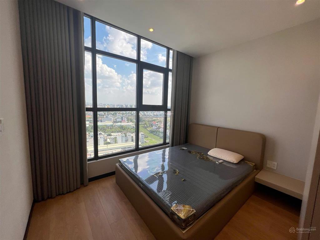 Penthouse sân vườn biệt thự góc trên không view sân bay. giá 8.8 tỷ tl