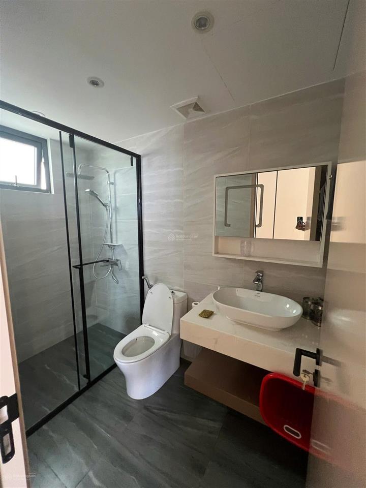 Bán penthouse sân vườn biệt thự góc trên không view sân bay. giá bán 8.8 tỷ (thương lượng).