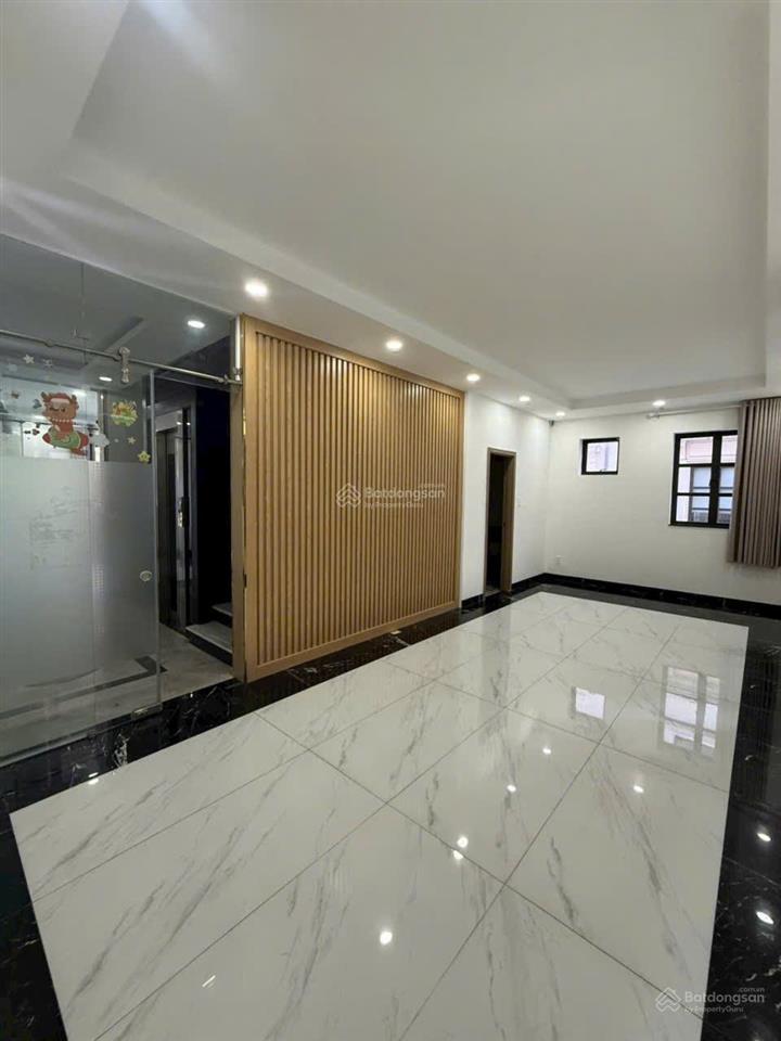 Cho thuê biệt thự 10 x 20m có thang máy cityland park hills gò vấp
