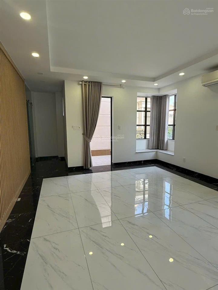 Cho thuê biệt thự 10 x 20m có thang máy cityland park hills gò vấp
