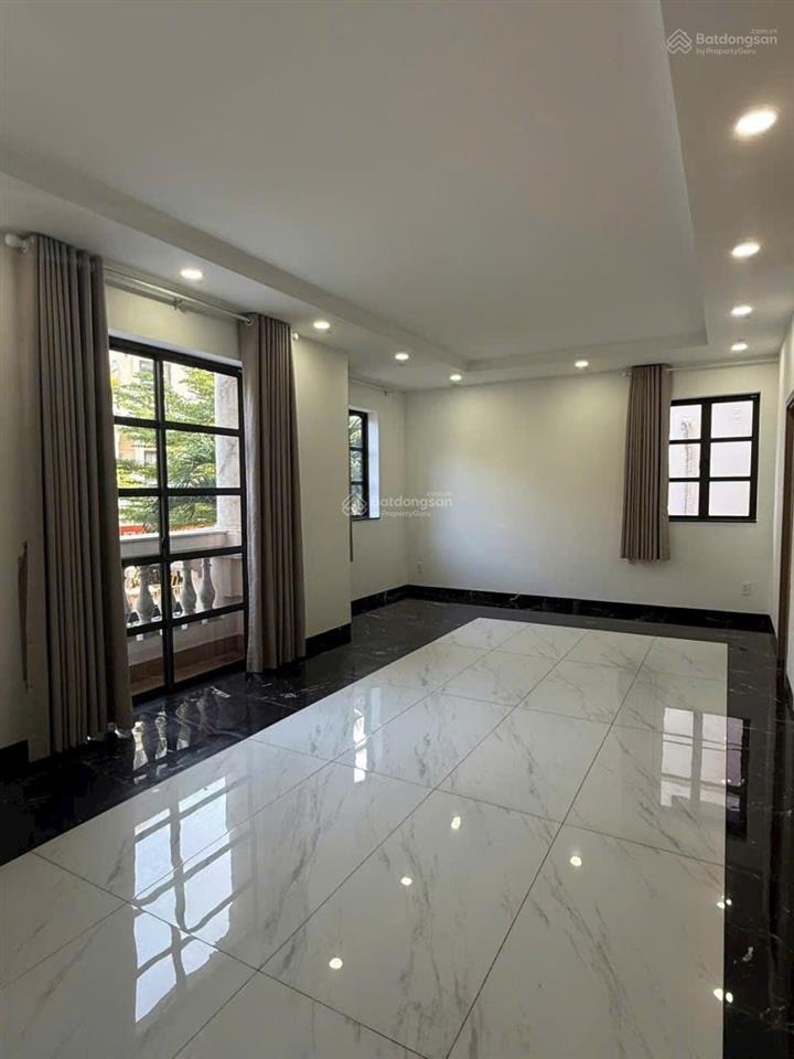 Cho thuê biệt thự 10 x 20m có thang máy cityland park hills gò vấp