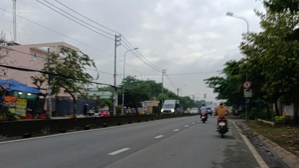 Bán nhà mặt tiền nguyễn hữu trí ở tân túc 207m2 ngang 5m gần ngã 4 bình đình kd đa ngành tl 14,8 tỷ